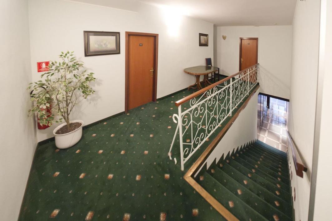 Hotel Zephyr - Plovanija Buje Luaran gambar